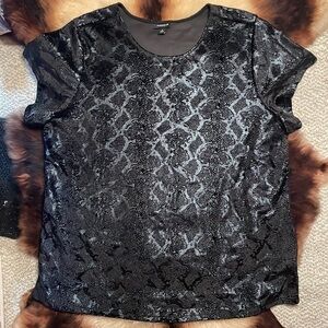 TORRID Black Snakeskin‎ Print Velvet High Neck Tee